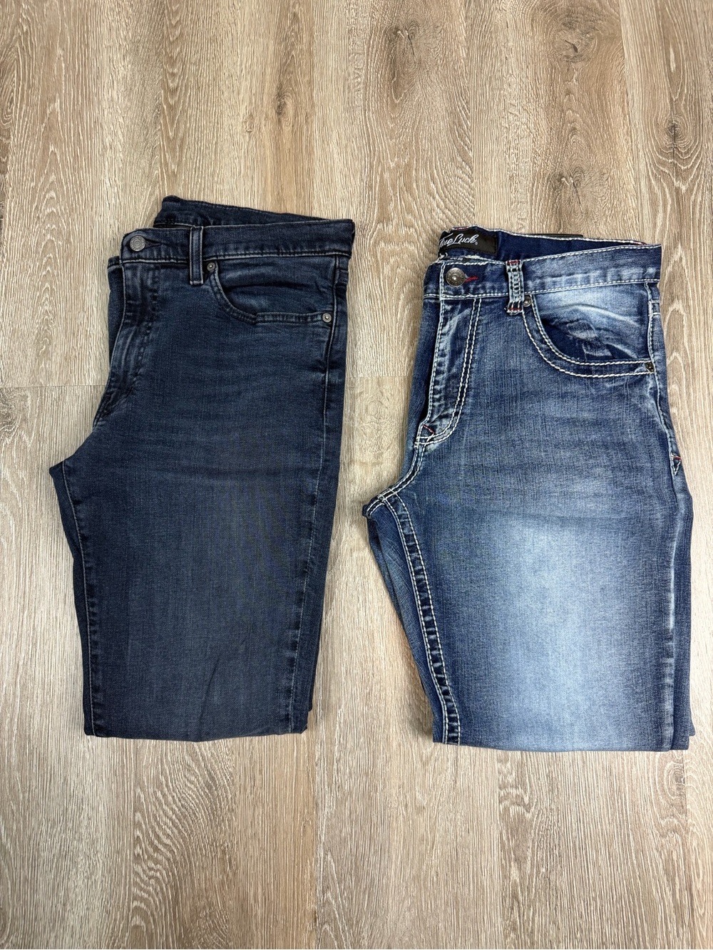 Bundle: Levi’s and True Luck Jeans size 34W Preowned